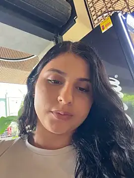 Snapshot of Luu_Princess chatting on 16, 3, 2026 Luu Princess online show from 16, 3, 2026