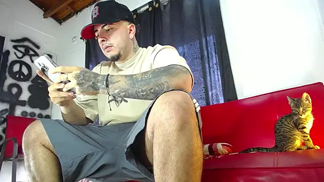 Snapshot of Dexter-T chatting on 12, 1, 2025 Dexter-T online show from 12, 1, 2025