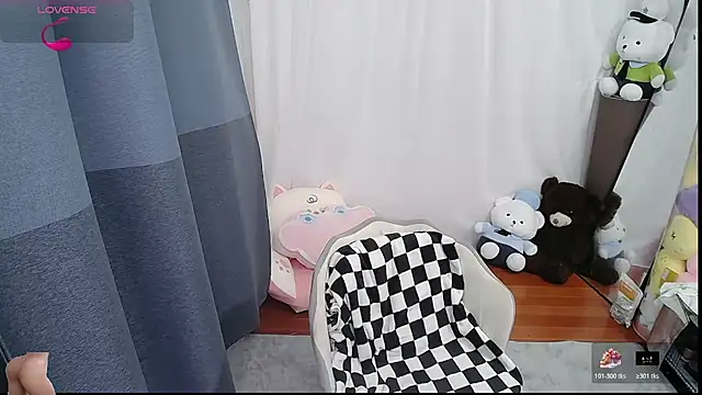 Snapshot of CN-Doudou chatting on 24, 10, 2025 CN-Doudou online show from 24, 10, 2025