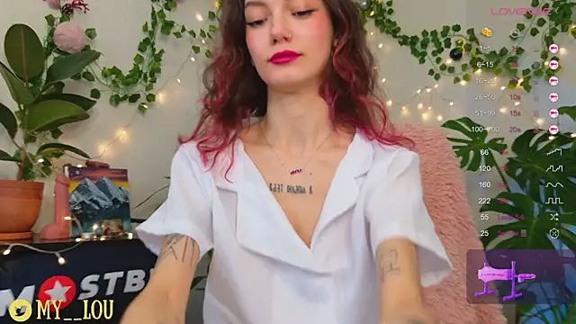 Snapshot of MyLou_ chatting on 28, 12, 2024 MyLou  online show from 28, 12, 2024