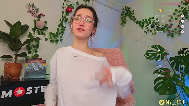 Snapshot of MyLou_ chatting on 8, 1, 2025 MyLou  online show from 8, 1, 2025