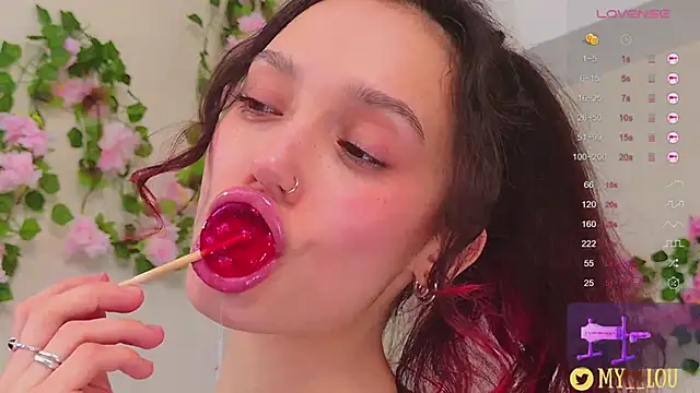 Snapshot of MyLou_ chatting on 5, 3, 2025 MyLou  online show from 5, 3, 2025