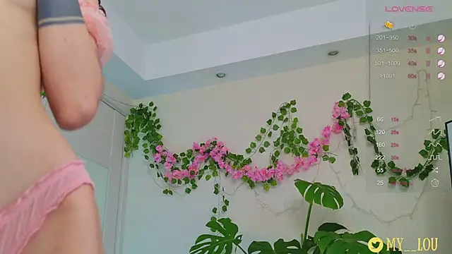 Snapshot of MyLou_ chatting on 15, 3, 2025 MyLou  online show from 15, 3, 2025