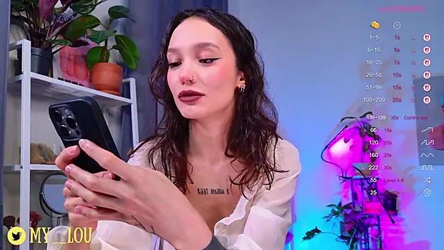 Snapshot of MyLou_ chatting on 13, 10, 2025 MyLou  online show from 13, 10, 2025