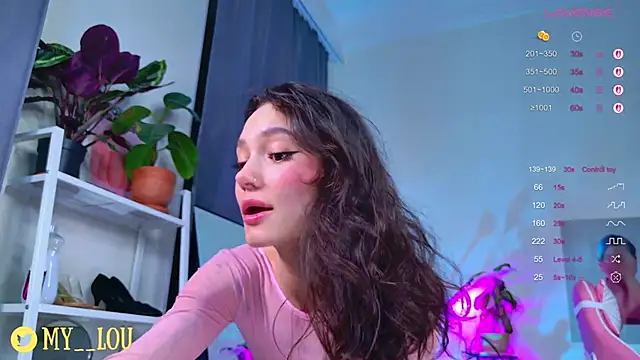 Snapshot of MyLou_ chatting on 23, 10, 2025 MyLou  online show from 23, 10, 2025