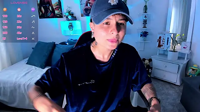 ZuryRamirez  online show from 20, 12, 2025