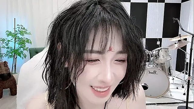 Snapshot of Vaness-a chatting on 12, 9, 2025 Vaness-a online show from 12, 9, 2025