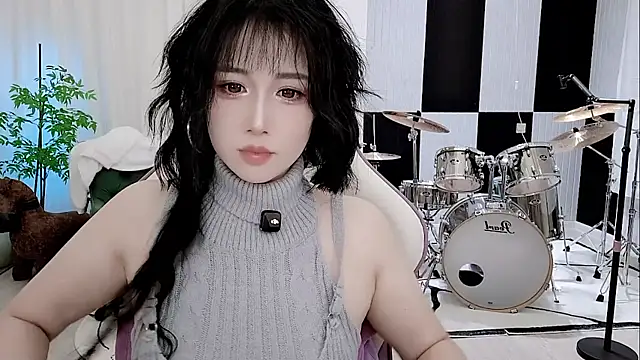 Snapshot of Vaness-a chatting on 17, 9, 2025 Vaness-a online show from 17, 9, 2025