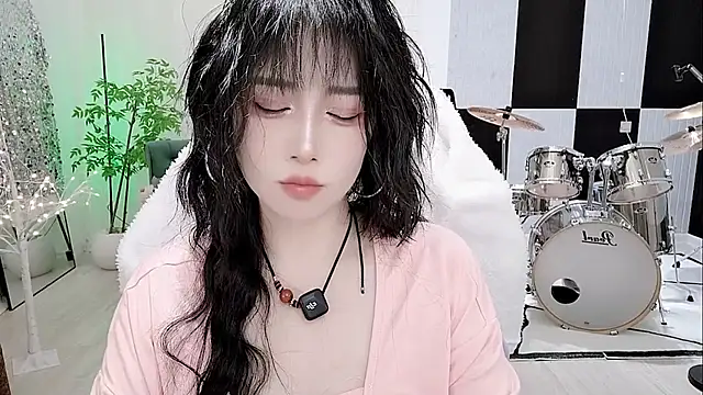 Snapshot of Vaness-a chatting on 27, 9, 2025 Vaness-a online show from 27, 9, 2025