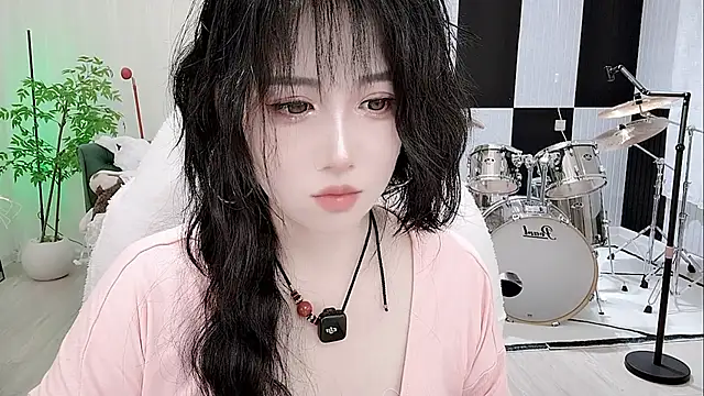 Snapshot of Vaness-a chatting on 2, 10, 2025 Vaness-a online show from 2, 10, 2025