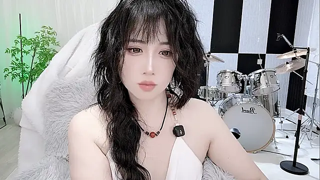 Snapshot of Vaness-a chatting on 13, 10, 2025 Vaness-a online show from 13, 10, 2025