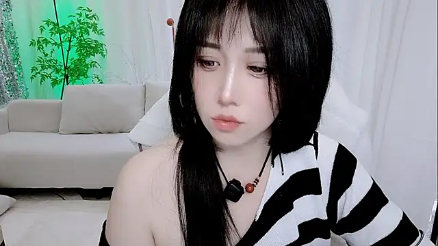 Snapshot of Vaness-a chatting on 14, 11, 2025 Vaness-a online show from 14, 11, 2025