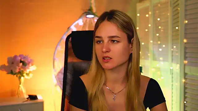 DeboraLarson online show from 25, 4, 2026