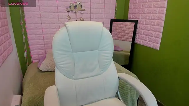 Bonnieshyy online show from 11, 1, 2025