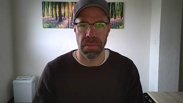 Snapshot of Harry_Boldt chatting on 10, 10, 2025 Harry Boldt online show from 10, 10, 2025