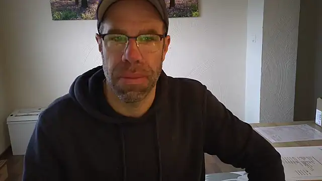 Snapshot of Harry_Boldt chatting on 17, 10, 2025 Harry Boldt online show from 17, 10, 2025