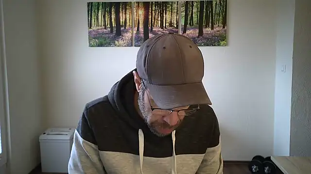 Snapshot of Harry_Boldt chatting on 25, 10, 2025 Harry Boldt online show from 25, 10, 2025