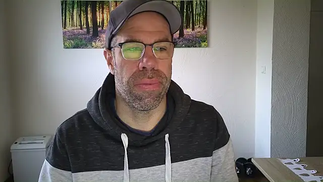 Snapshot of Harry_Boldt chatting on 29, 10, 2025 Harry Boldt online show from 29, 10, 2025