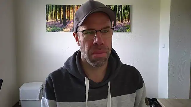 Snapshot of Harry_Boldt chatting on 30, 10, 2025 Harry Boldt online show from 30, 10, 2025