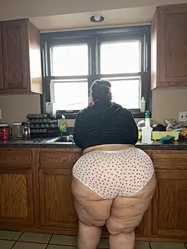 tillymarie34 online show from 24, 11, 2025