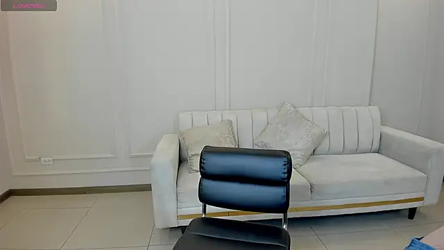 Snapshot of StacyWoods chatting on 2, 4, 2026 StacyWoods online show from 2, 4, 2026