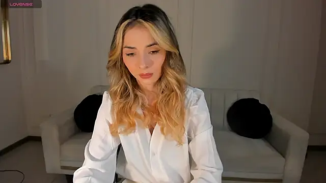 StacyWoods online show from 28, 5, 2026