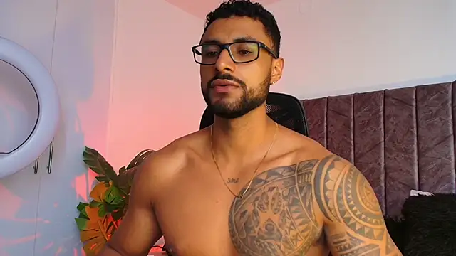 LiamGarcia1 online show from 3, 12, 2025