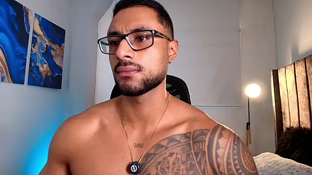 LiamGarcia1 online show from 29, 4, 2026