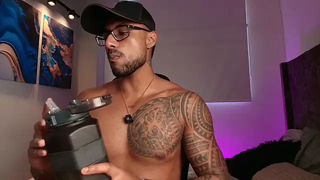 LiamGarcia1 online show from 12, 5, 2026