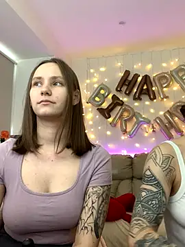 Snapshot of HotCaramellsTV chatting on 20, 10, 2025 HotCaramellsTV online show from 20, 10, 2025