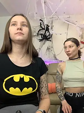 Snapshot of HotCaramellsTV chatting on 30, 10, 2025 HotCaramellsTV online show from 30, 10, 2025