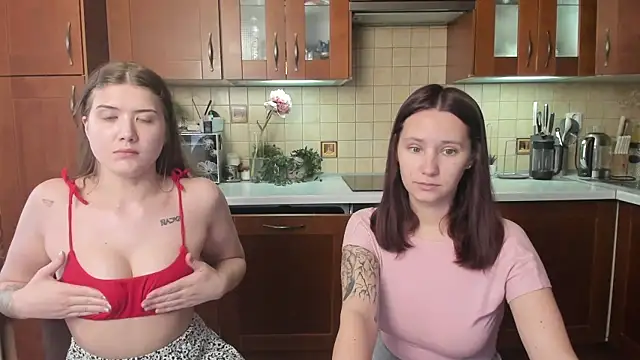 HotCaramellsTV online show from 19, 5, 2026