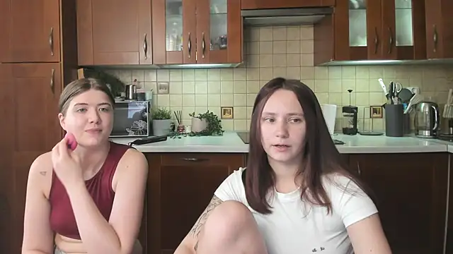 HotCaramellsTV online show from 6, 7, 2026