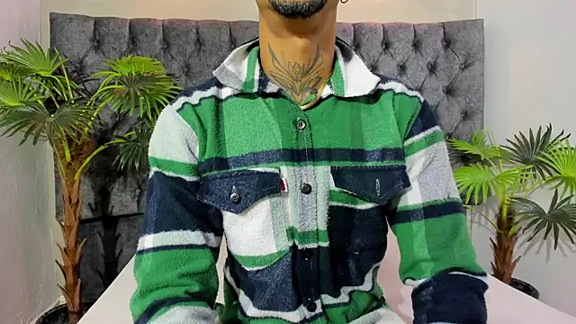 Snapshot of Salomon_koude chatting on 14, 4, 2026 Salomon koude online show from 14, 4, 2026