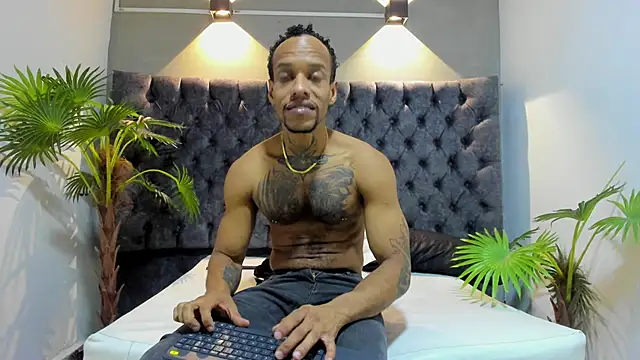 Snapshot of Salomon_koude chatting on 18, 5, 2026 Salomon koude online show from 18, 5, 2026