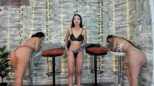 Snapshot of Candyscouples chatting on 23, 9, 2025 Candyscouples online show from 23, 9, 2025