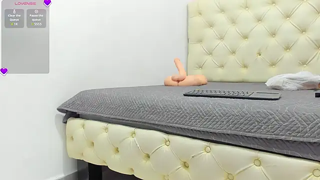 Snapshot of ElisabethMassey chatting on 6, 10, 2025 ElisabethMassey online show from 6, 10, 2025