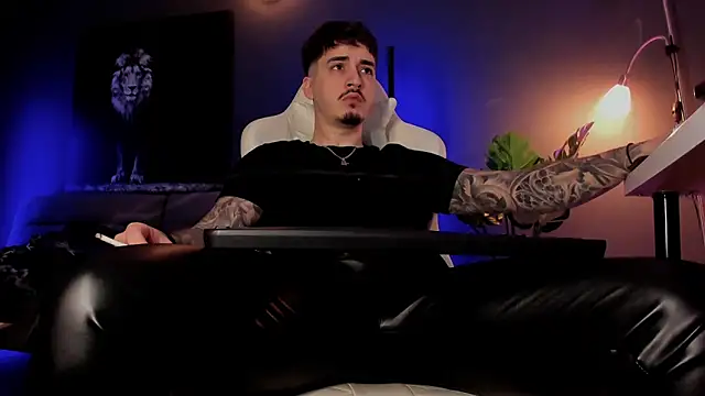 Snapshot of uptomatty chatting on 5, 3, 2026 uptomatty online show from 5, 3, 2026