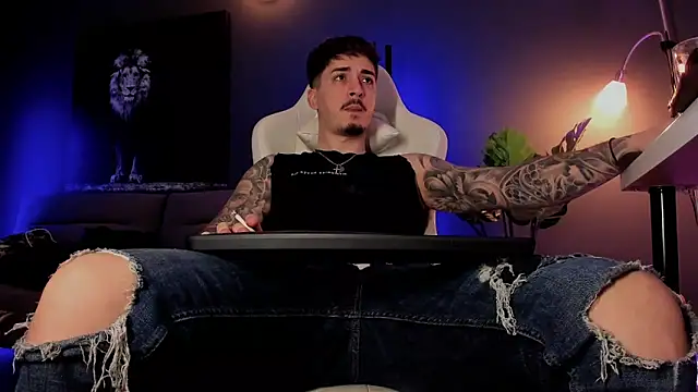 Snapshot of uptomatty chatting on 13, 3, 2026 uptomatty online show from 13, 3, 2026