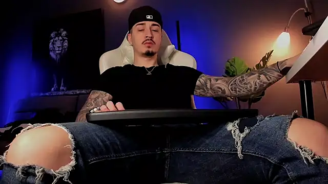 Snapshot of uptomatty chatting on 14, 3, 2026 uptomatty online show from 14, 3, 2026