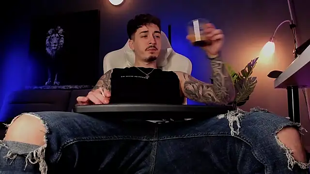 Snapshot of uptomatty chatting on 18, 3, 2026 uptomatty online show from 18, 3, 2026