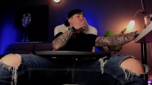 Snapshot of uptomatty chatting on 21, 3, 2026 uptomatty online show from 21, 3, 2026