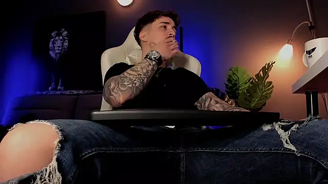 Snapshot of uptomatty chatting on 14, 4, 2026 uptomatty online show from 14, 4, 2026