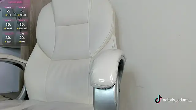 Snapshot of nattaly_adams chatting on 19, 12, 2024 nattaly adams online show from 19, 12, 2024