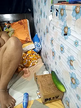 Snapshot of tina8th chatting on 14, 12, 2025 tina8th online show from 14, 12, 2025