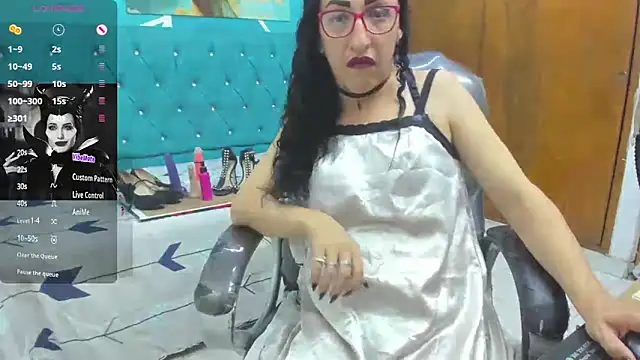 Snapshot of sabrina_dupont chatting on 25, 10, 2025 sabrina dupont online show from 25, 10, 2025