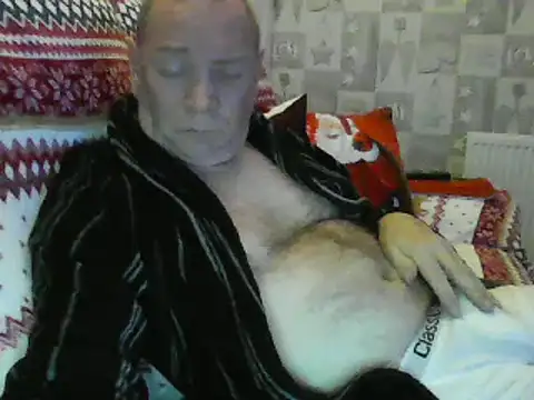 Snapshot of gibbo62 chatting on 19, 12, 2024 gibbo62 online show from 19, 12, 2024
