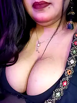 Snapshot of Suhanakhan00 chatting on 11, 3, 2025 Suhanakhan00 online show from 11, 3, 2025