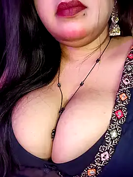 Snapshot of Suhanakhan00 chatting on 17, 3, 2025 Suhanakhan00 online show from 17, 3, 2025