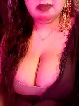 Suhanakhan00 online show from 18, 5, 2026